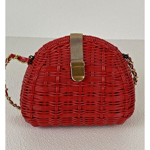 Red Woven Hard Shell Lined Crossbody 21" Gold Chain Strap Bag Gold Snap READ - Picture 9 of 16